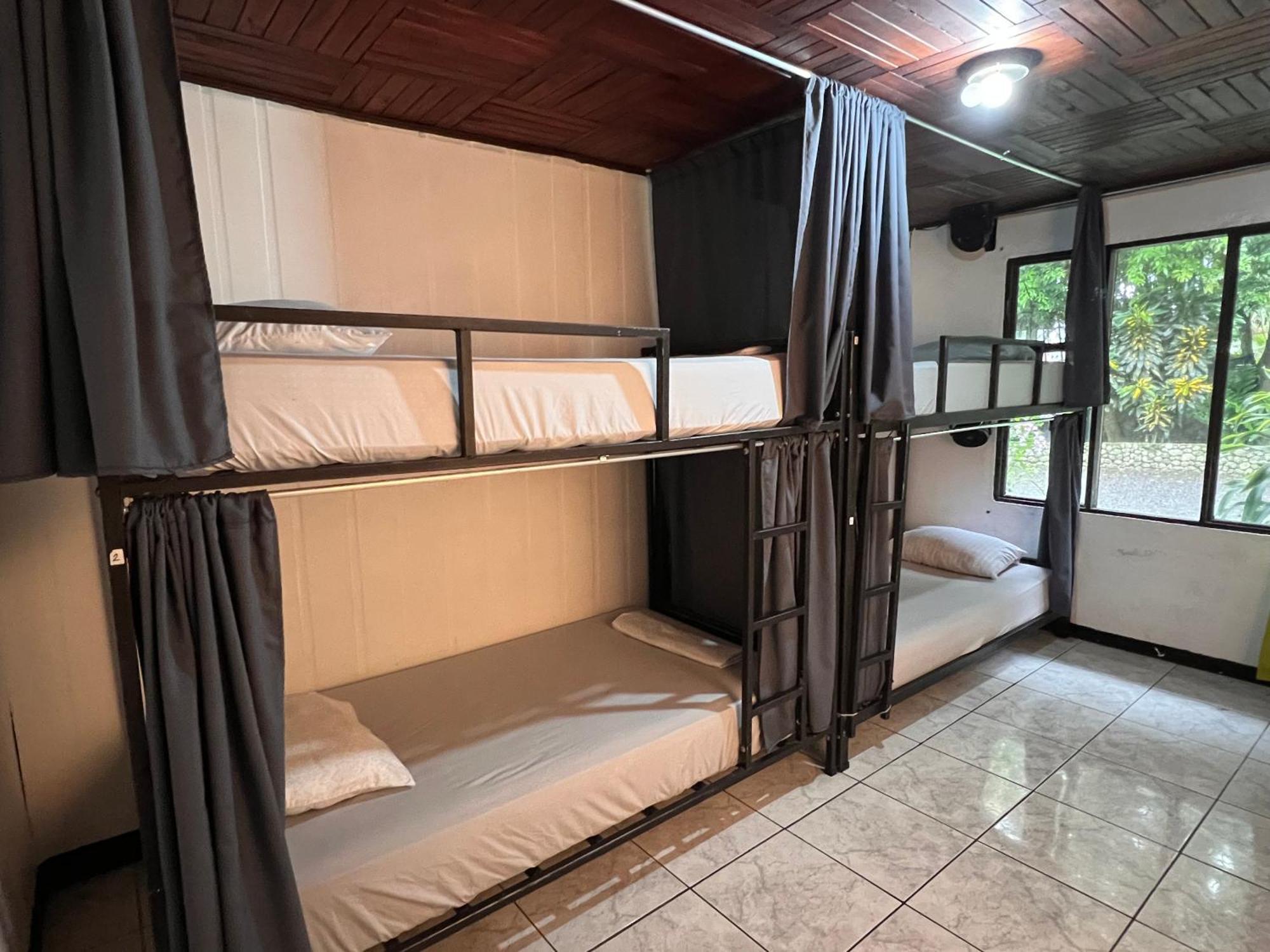 Rio Danta Hostel La Fortuna Exteriör bild
