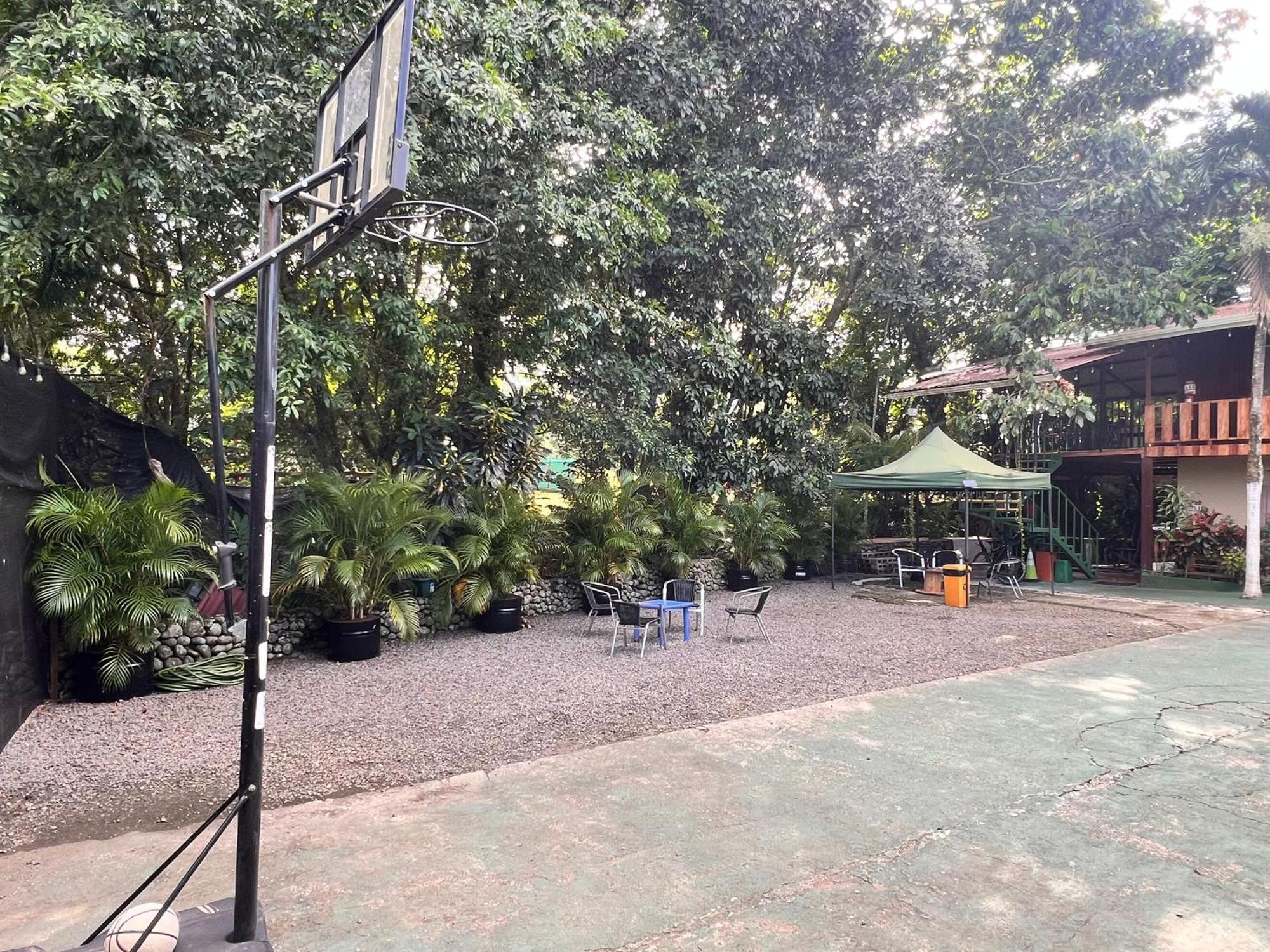 Rio Danta Hostel La Fortuna Exteriör bild