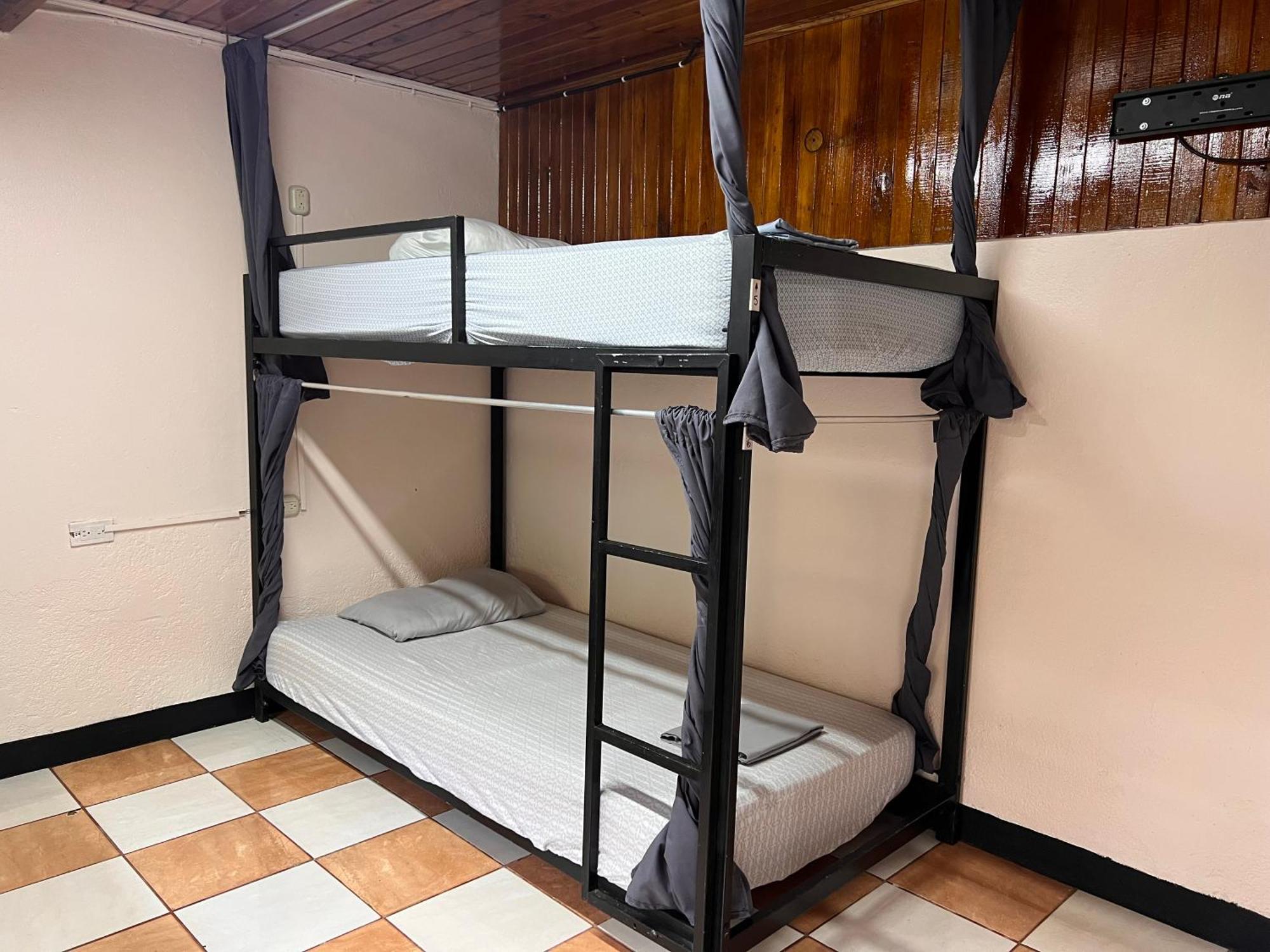 Rio Danta Hostel La Fortuna Exteriör bild
