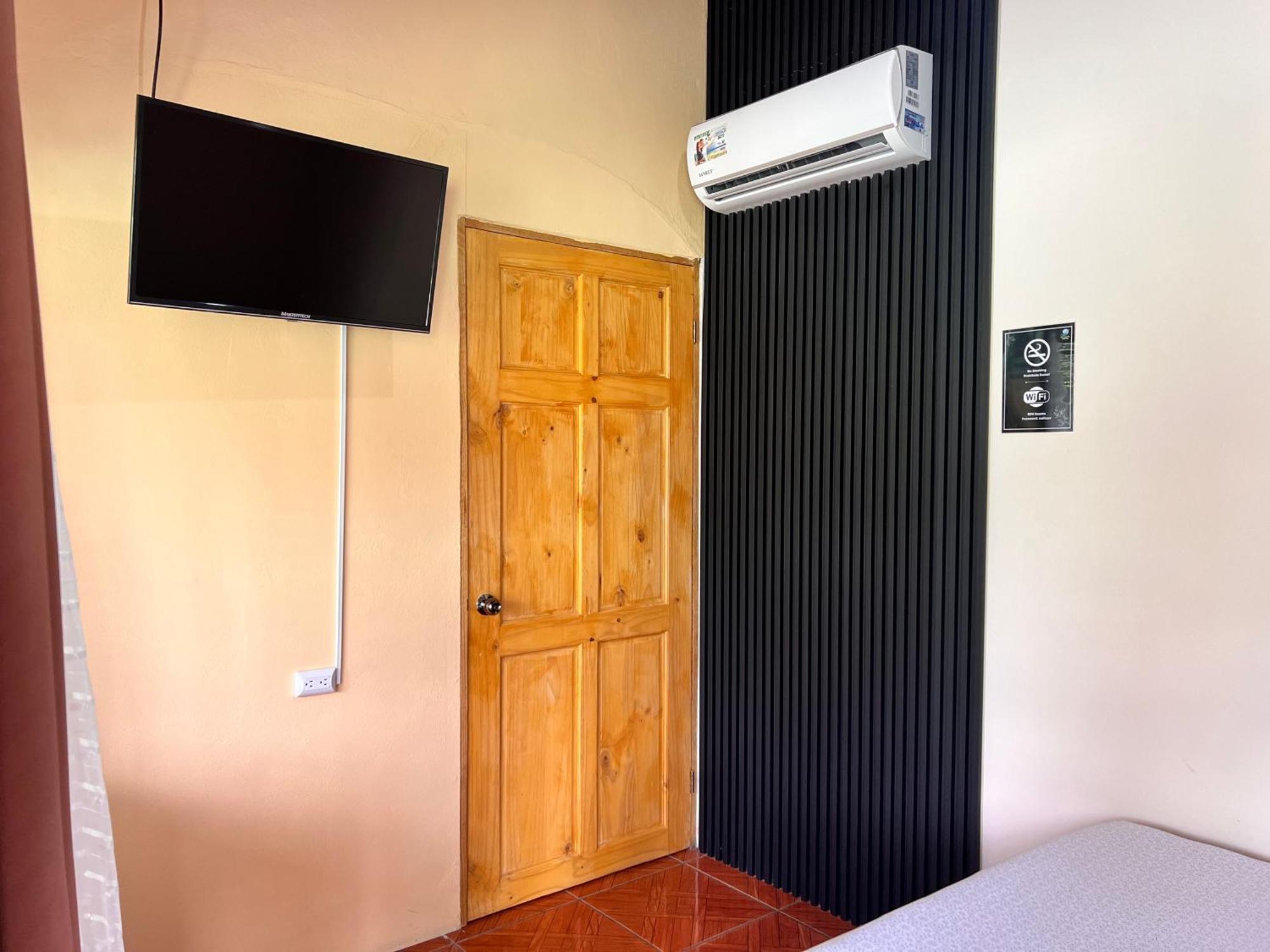 Rio Danta Hostel La Fortuna Exteriör bild